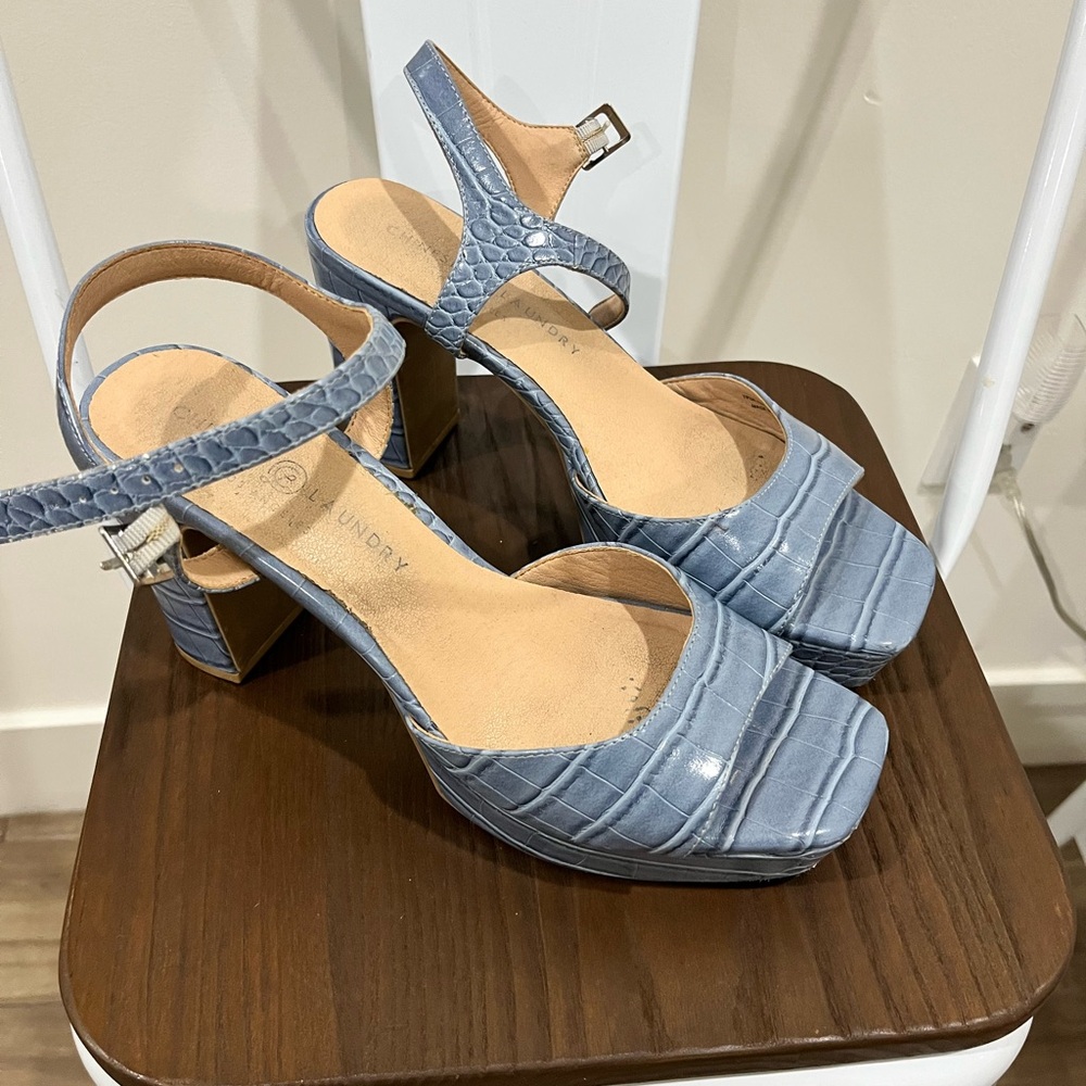 Laundry By Shelli Segal Light Blue Croc-Patterned Heels